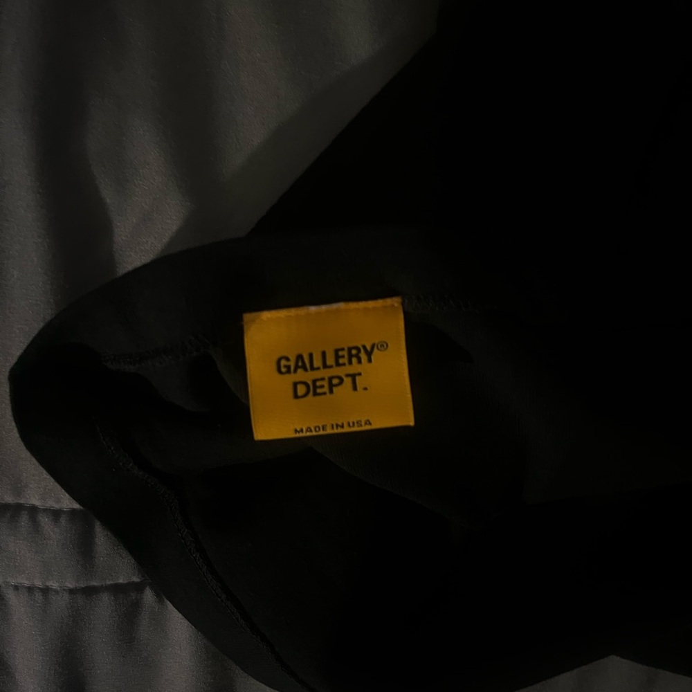 Black/Yellow Gallery Dept